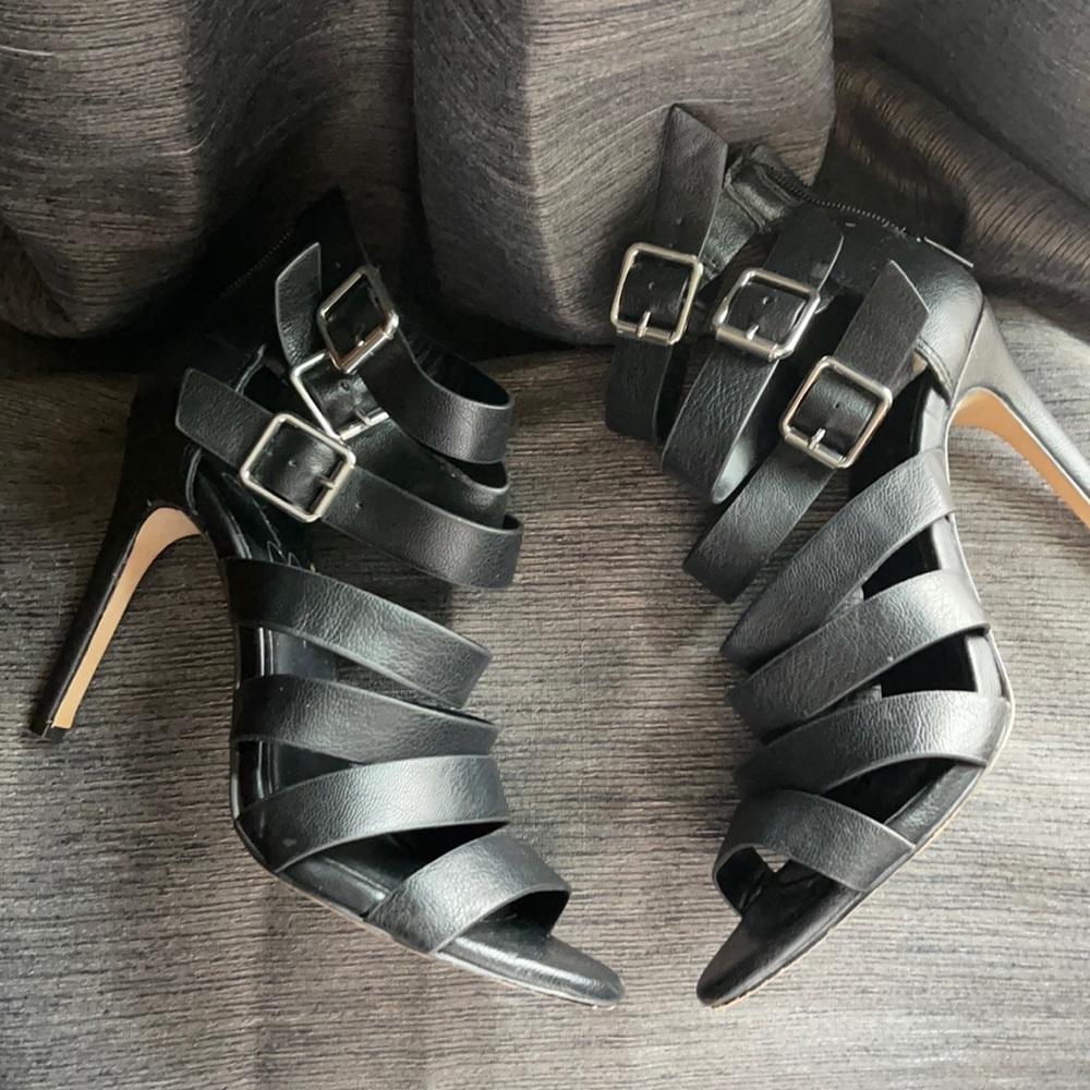 Jessica Simpson black heels great condition only worn once